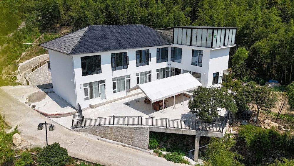 Lafite Apple B&B