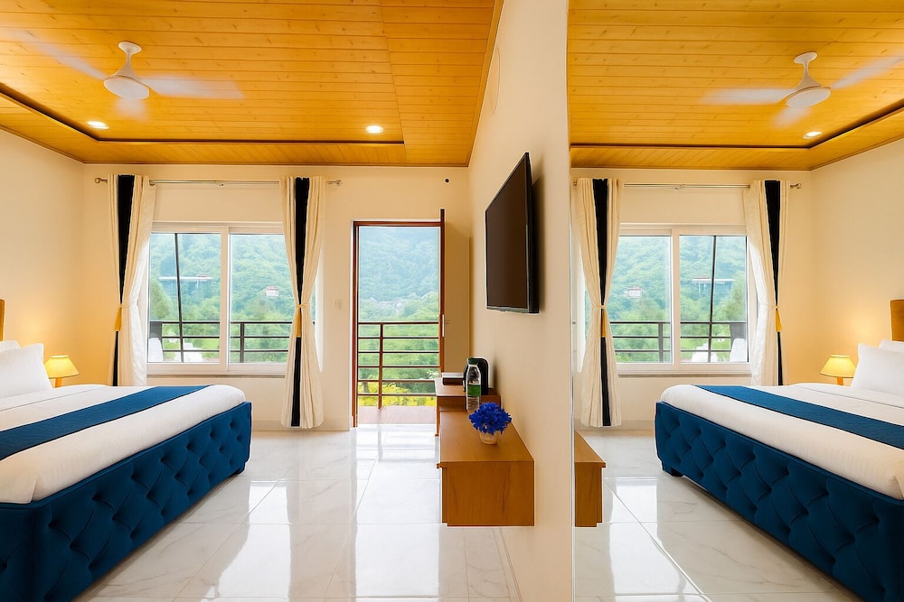 Hotel Shiva Lake - Near Mussoorie Lake