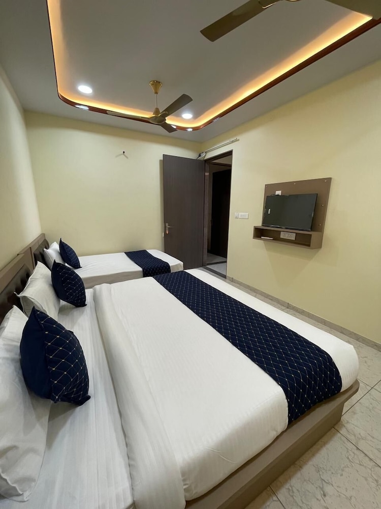 HOTEL MB NIRALA SHYAM