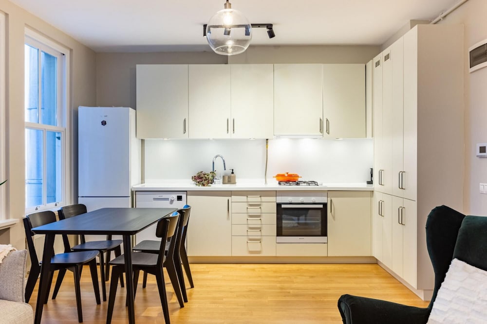 Mesmerizing Flat With Bosphorus View