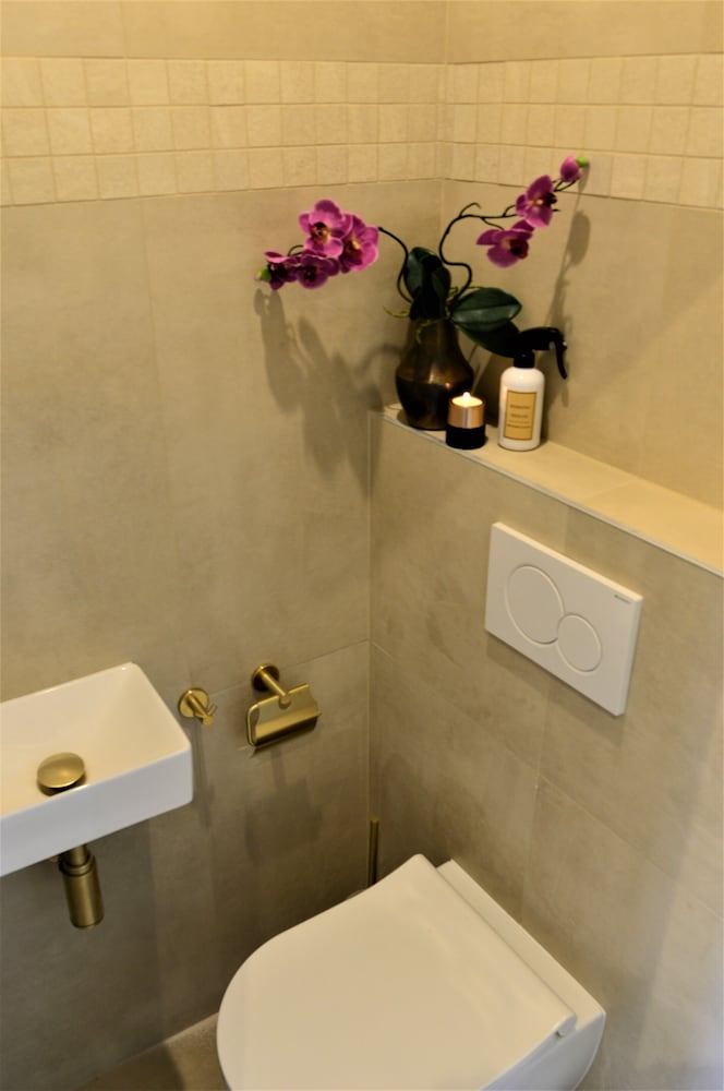 SLEEP INN ANTWERP - Japandi Lofts