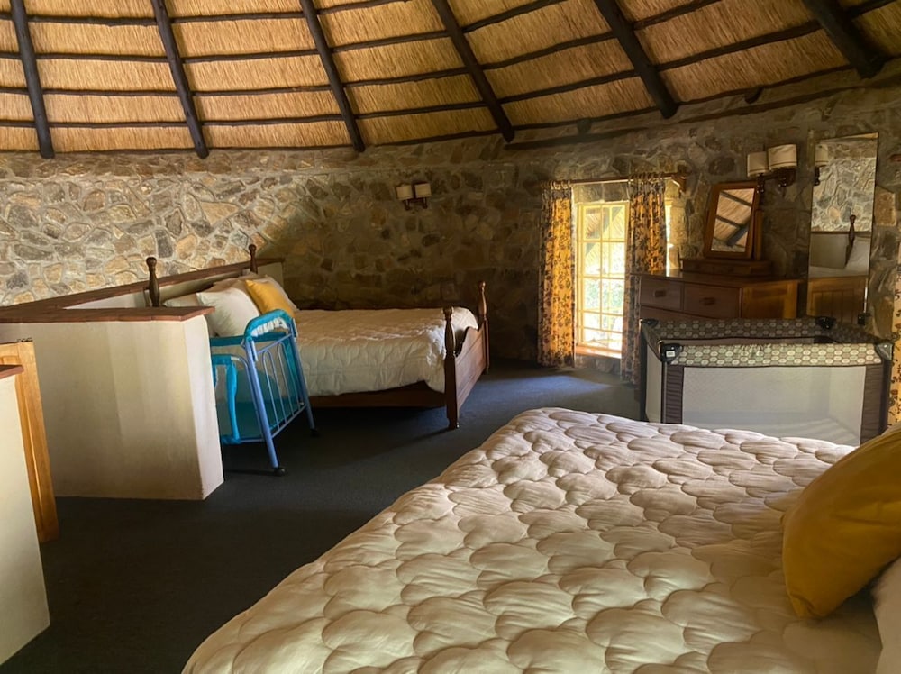 Beautiful Round Shaped Cottage - 2094