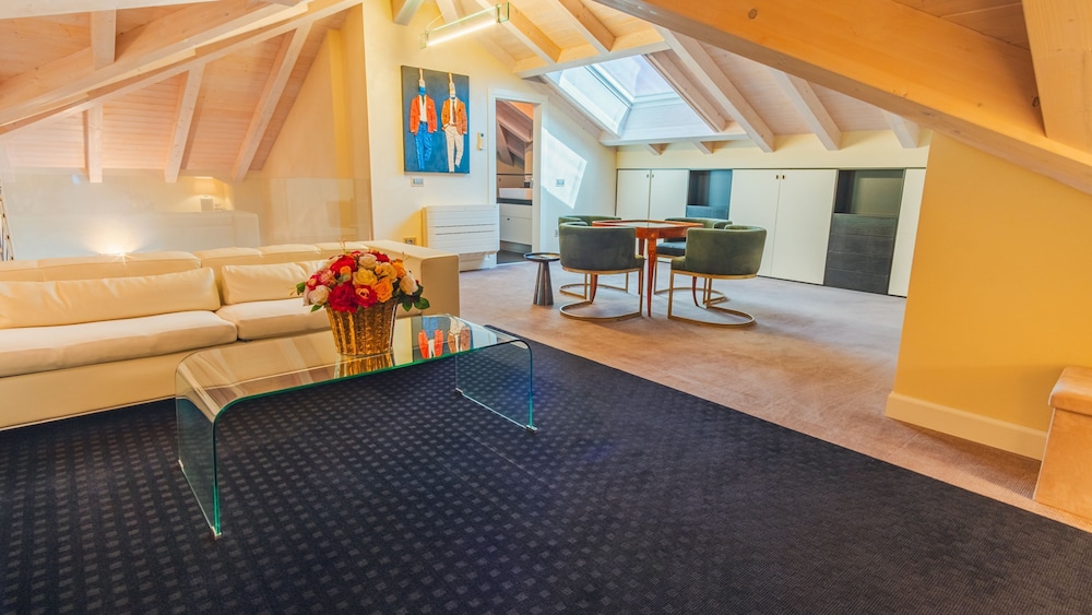 Villa Angela - Italian Homing