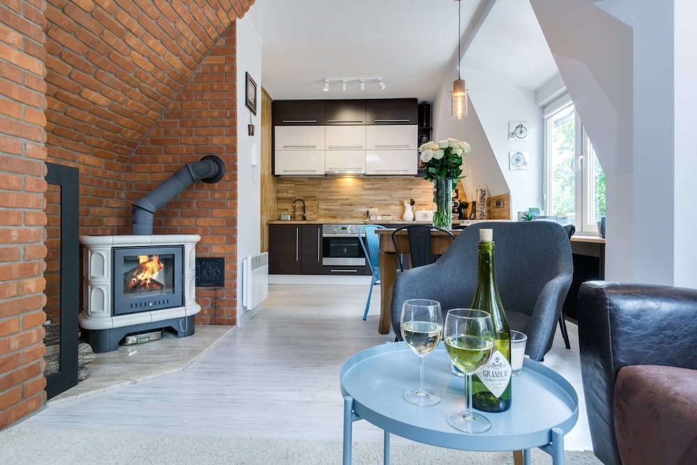 Cozy Apartment With a Fireplace view 3