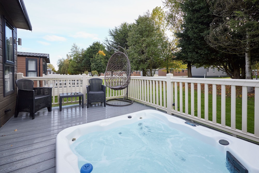 Host Stay Lucas Lodge