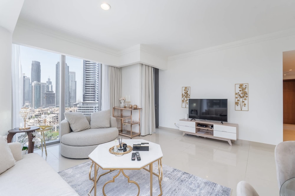 Gorgeous 1 Bedroom in Boulevard Point With City Views