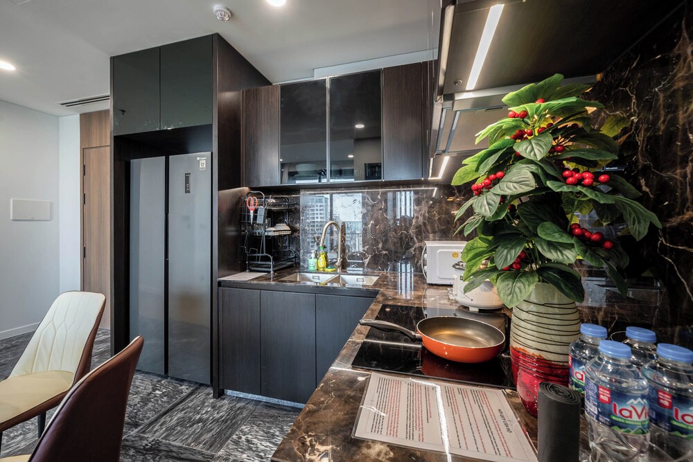 The Lumiere Luxury Citypoint ANGIA