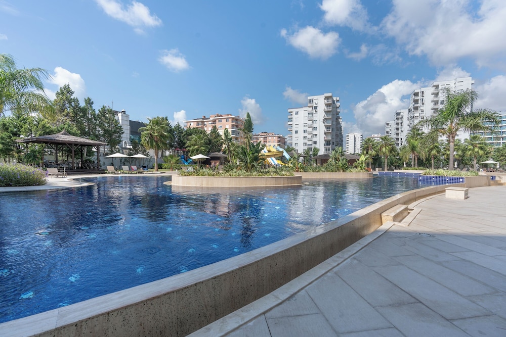 Maxi Sirius Town