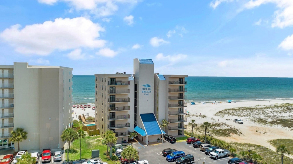 Ocean Breeze East 703