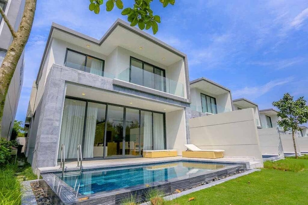 Ocean Villas Beach Resort