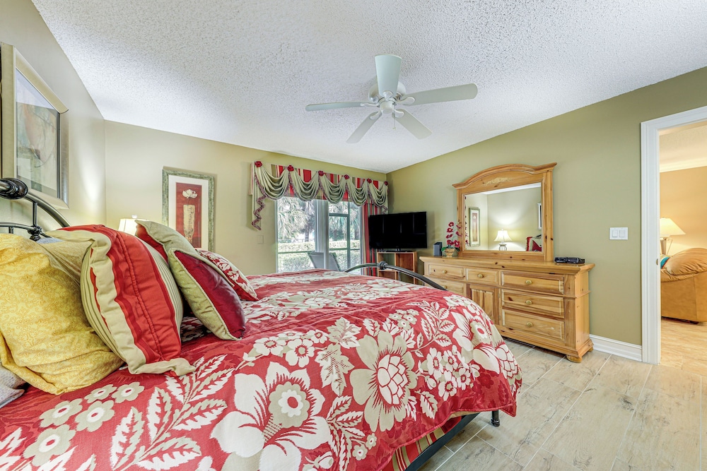 Apartment w/ Patio & Pool Access in Pompano Beach! view 5