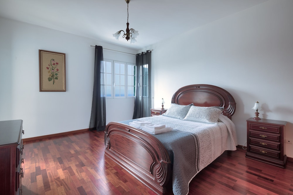 Bom Sucesso Villa view 4