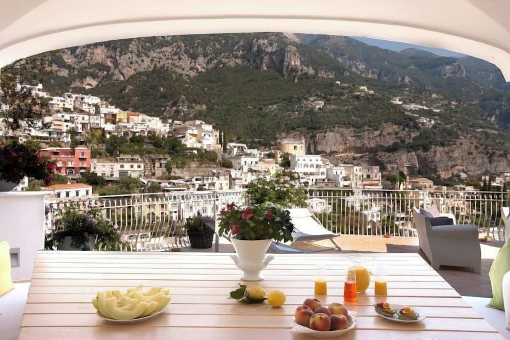 Villa In Positano With Luxury Spa & Amazing View