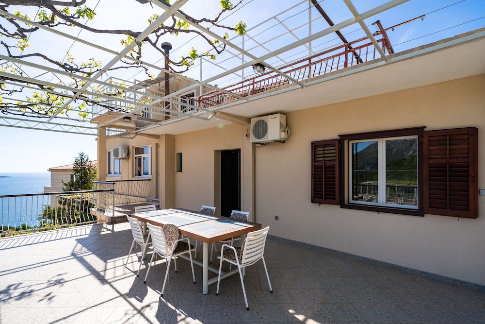 Apartments Klis