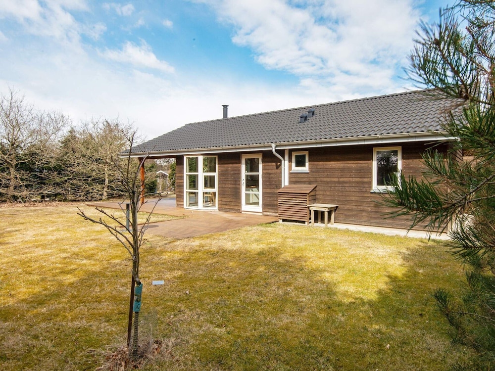 6 Person Holiday Home in Logstor view 2