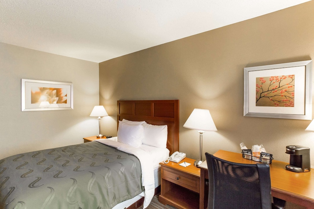 Athens Vacations - Quality Inn - Property Image 37