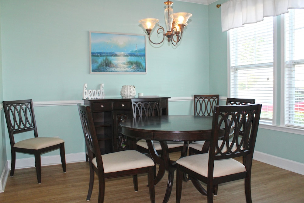 Barefoot Resort by Palmetto Vacations