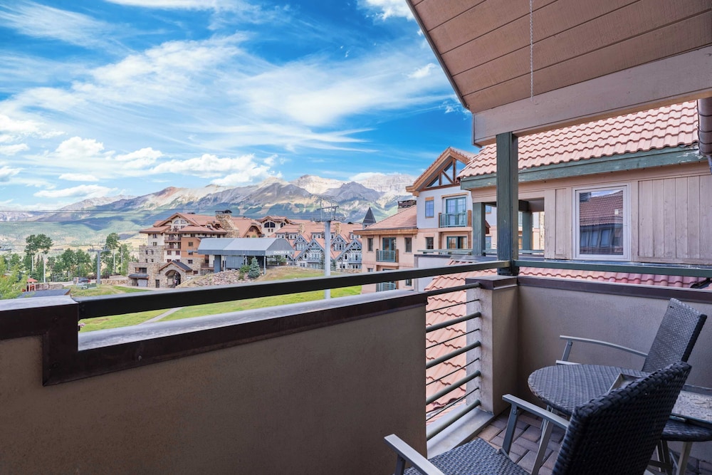 Blue Mesa Lodge 40A by Avantstay Ski In/ Ski Out Unit w/ Balcony!