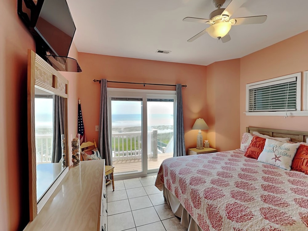 Sunshiny Daze by Topsail Realty