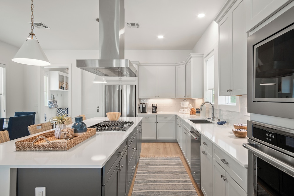 Serenity Shore 305 SOU