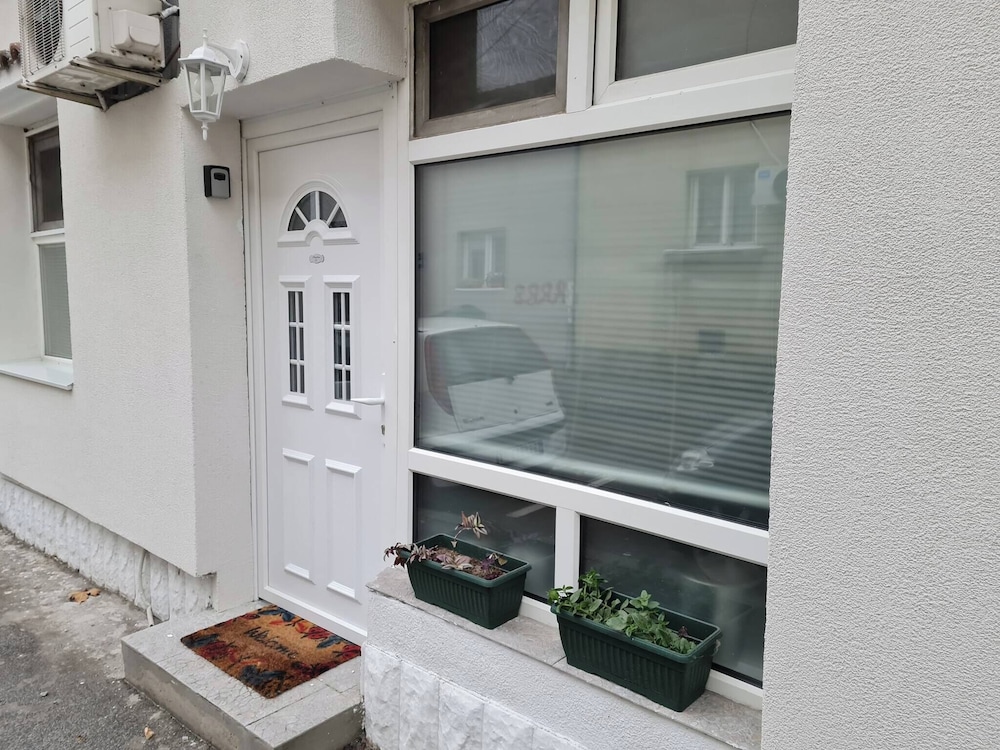 Angelina Apartment 02