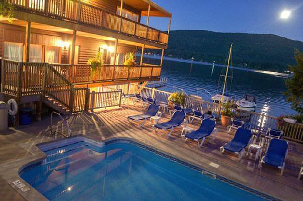 Lake Crest Inn