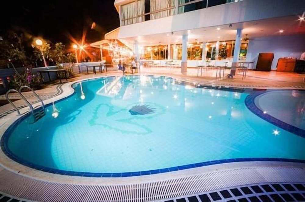 The Viangtak Riverside Hotel