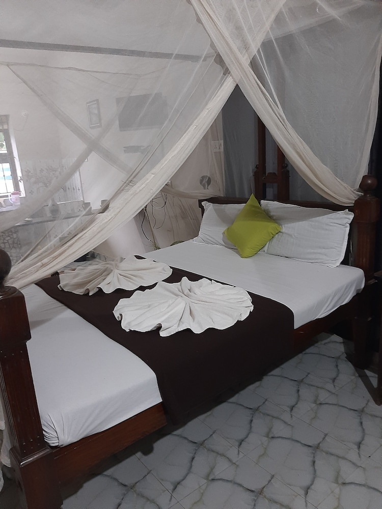 Casa Almeida Guest House