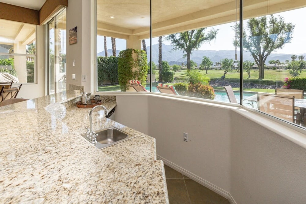 5 Star Rating Oasis Golf Pool Spa 3bed Pga West
