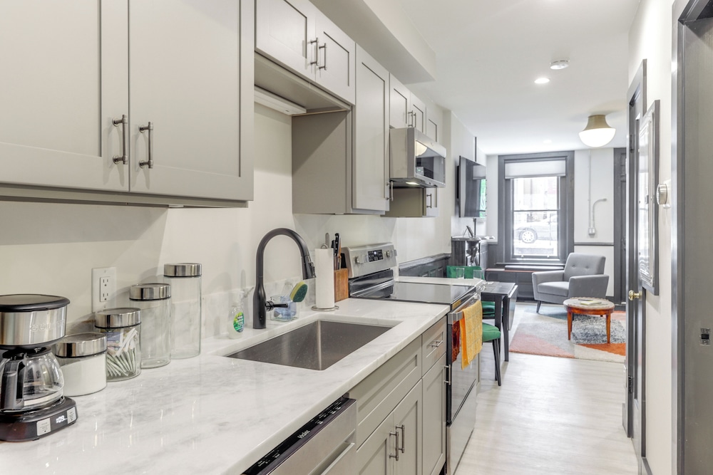 Cincy Apt 1 Mi to Findlay Market, 2 Mi to Downtown