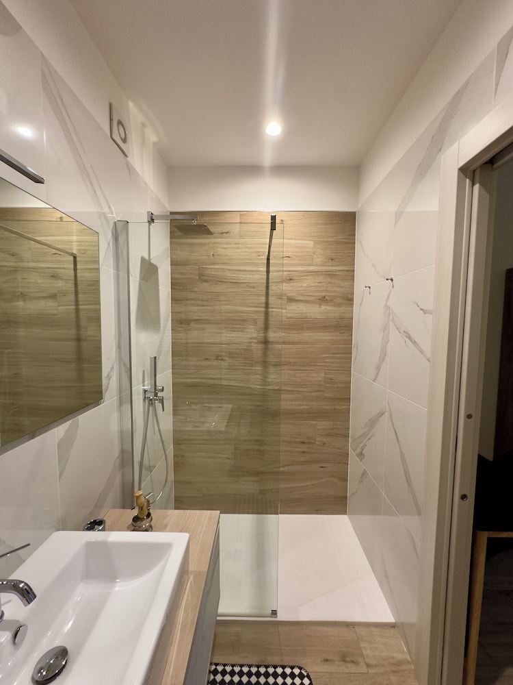 DORIAN GRAY LUXURY SUITE photo 3