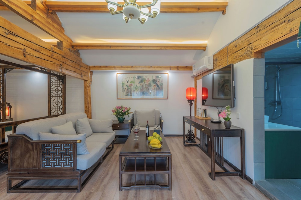Yiyuan Snow Mountain View Historical Naxi House - Lijiang Old Town Mufu branch