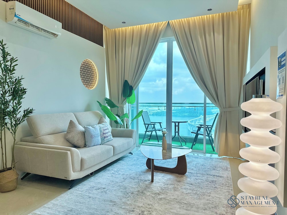 Paragon Suites CIQ By Stayrene