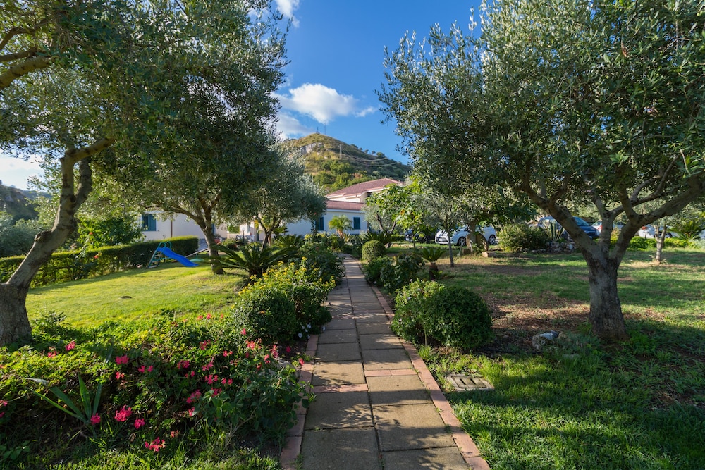 Villa Garden