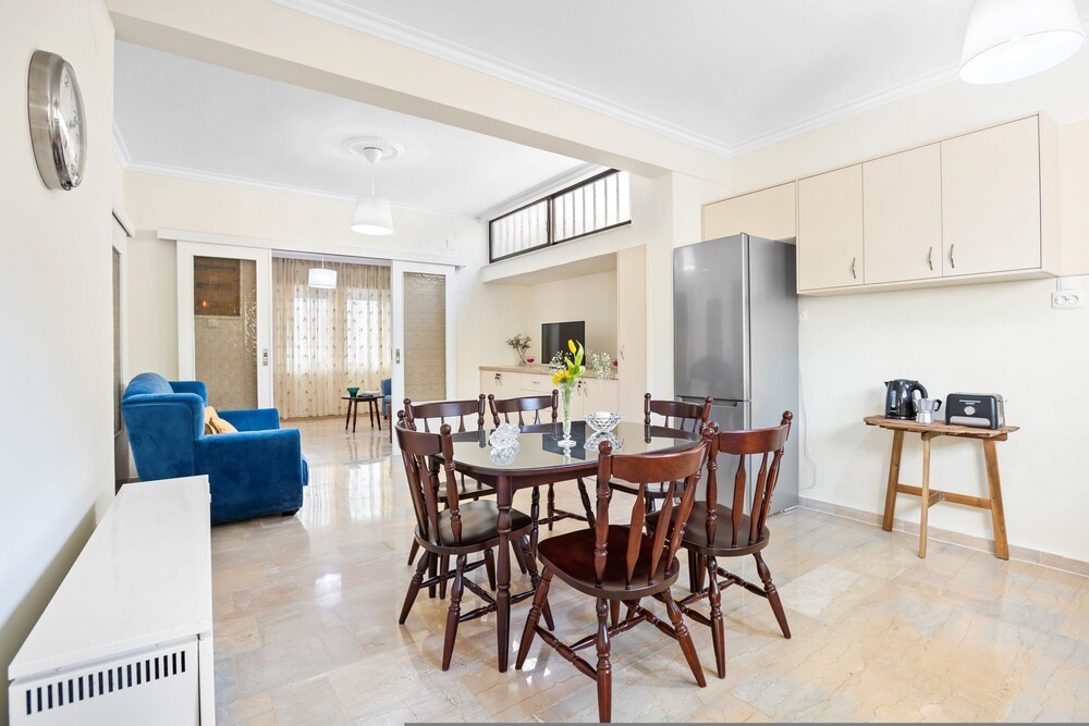 Dragonfly Apartment in Chania