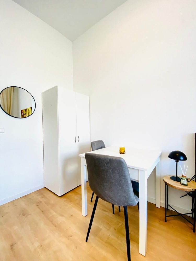 Comfortable 5BR Stay Near Westbahnhof