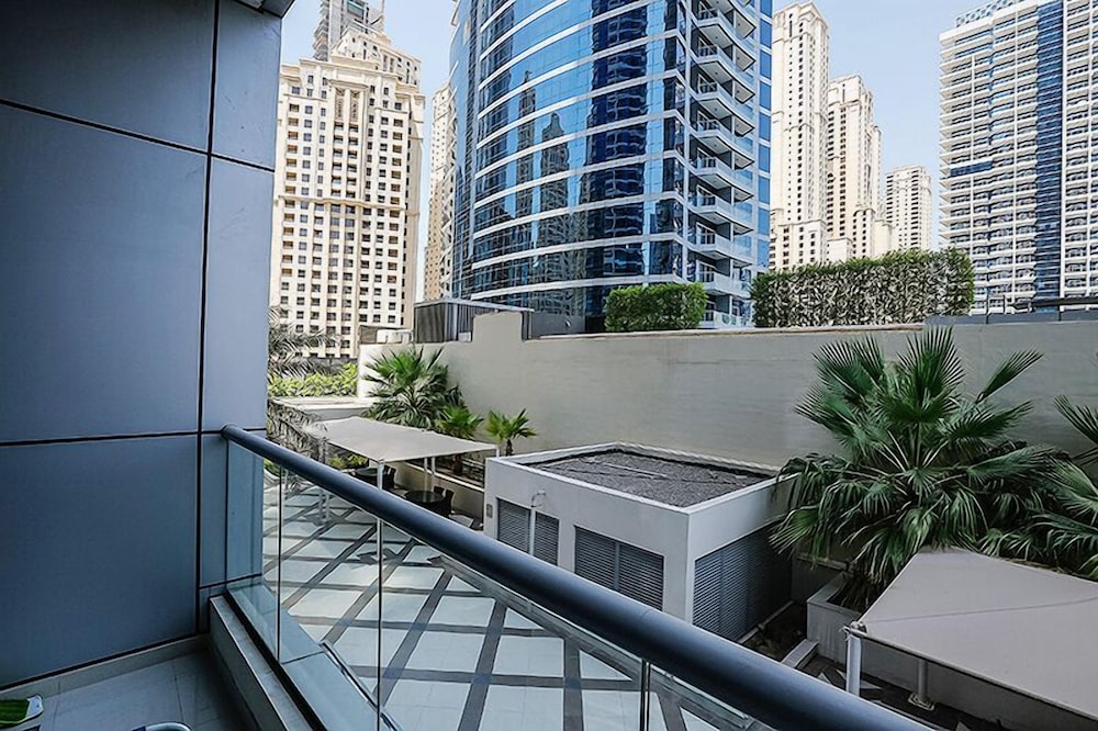 Dream Inn Dubai Bay Central