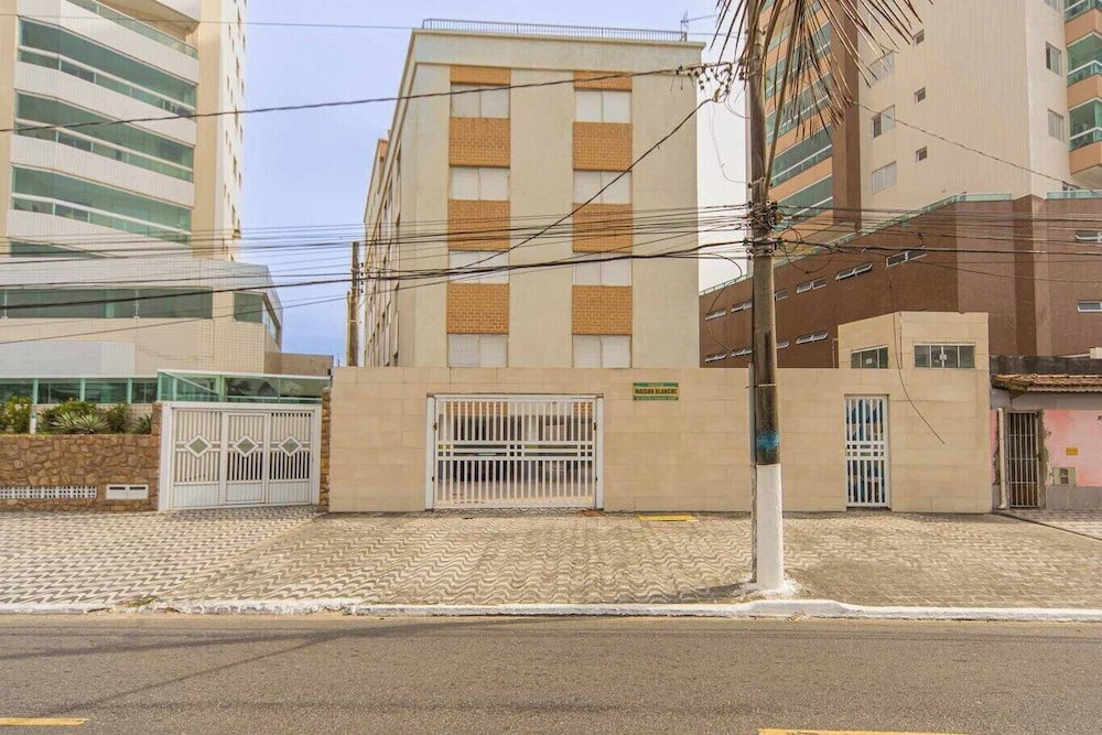 Apto Beira-mar c Vista Lateral e Garagem