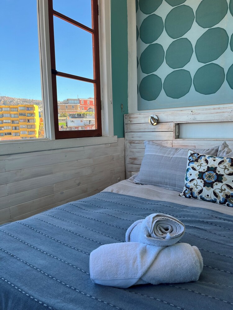 BB Casita Yellow