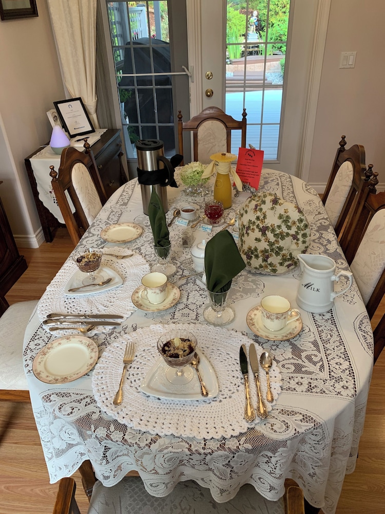 Alexandria House Bed & Breakfast