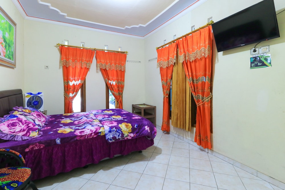 Homestay Pelangi Batu view 5