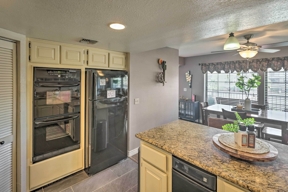 Bullhead City Condo w/ Direct River Access! view 2