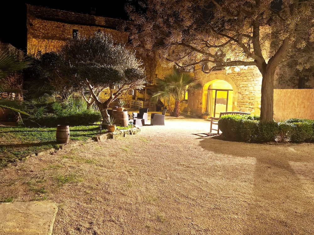 Mas de Castille Guest House