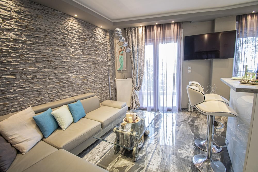 Villa Suzi No4 by Travel Pro Services view 3