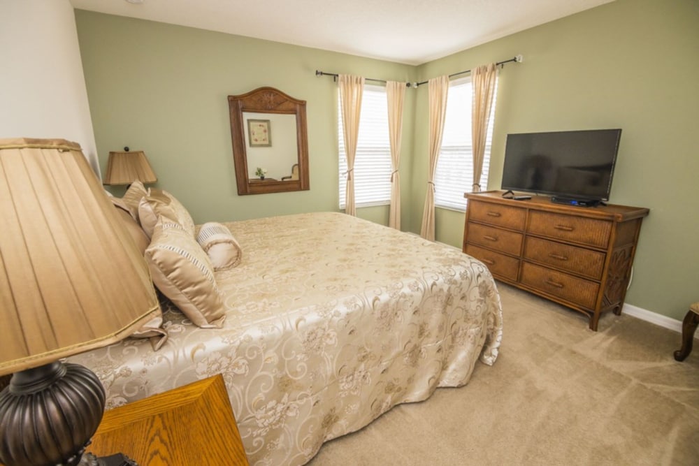 The Stirling Luxury Solterra Vacation Home