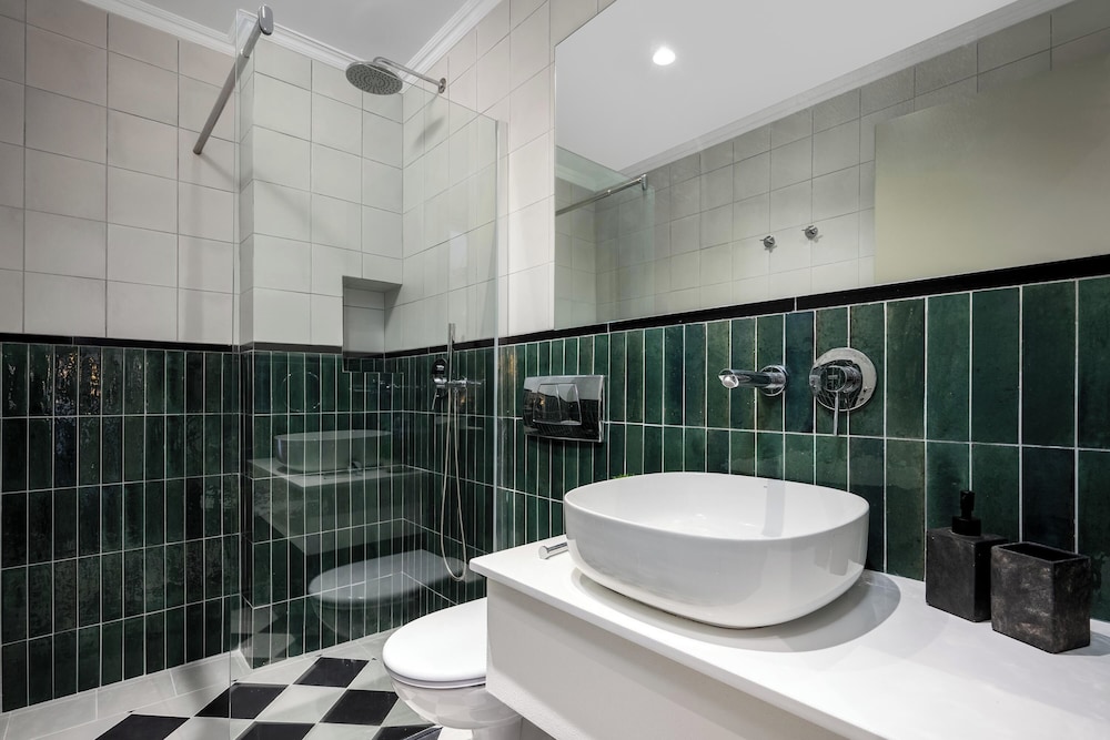 Alegrand Suites