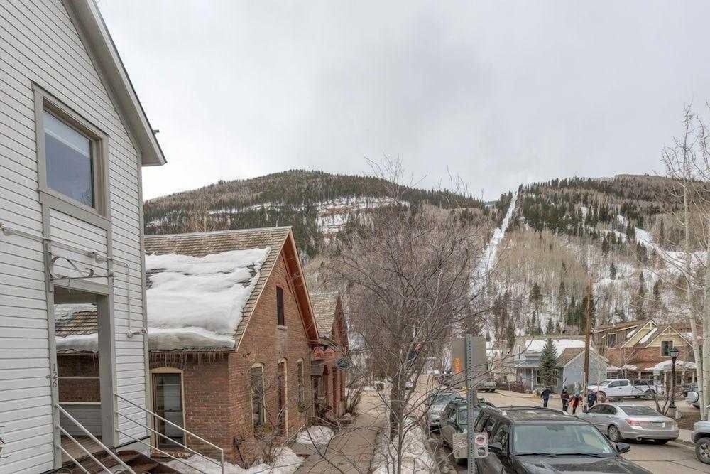 Style & Location! Steps To Gondola, Main Street, River 1 Bedroom Condo by RedAwning view 3