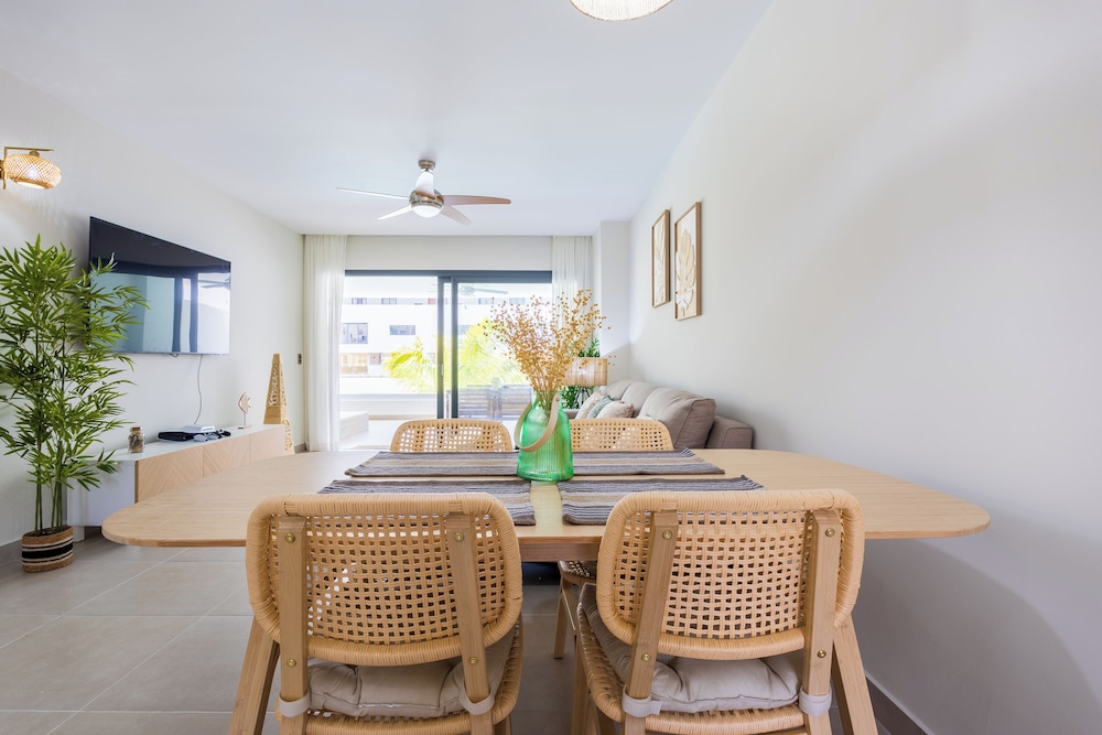 2BR Gardenia Retreat - Picuzzi & Pool