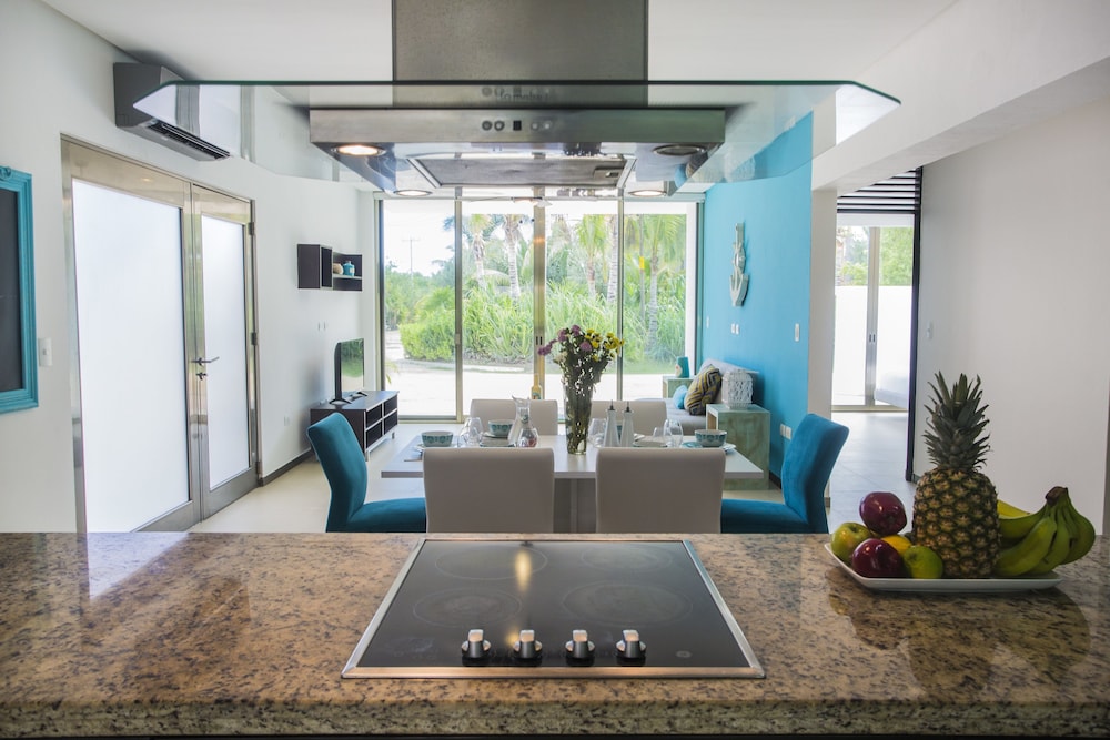Acacia Condos