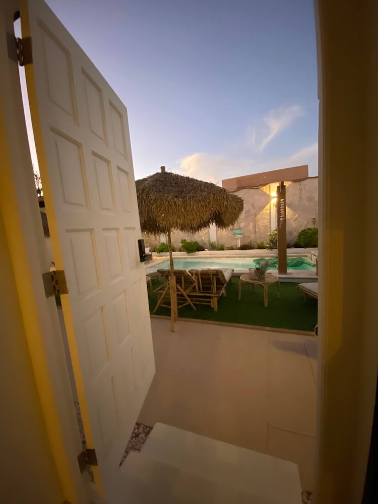 Palm Beach Vacaysuites - Bamboo Suite - Studio